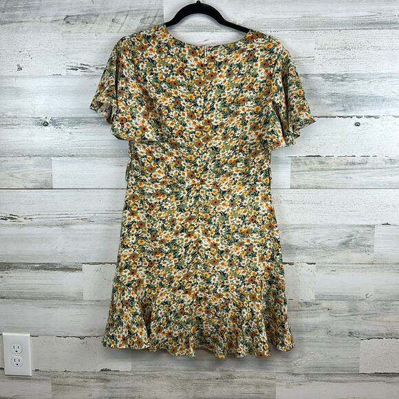 NWT Trenliver Boutique Brand Floral Ruffle Faux Wrap Dress Women’s Size Medium - Picture 6 of 8